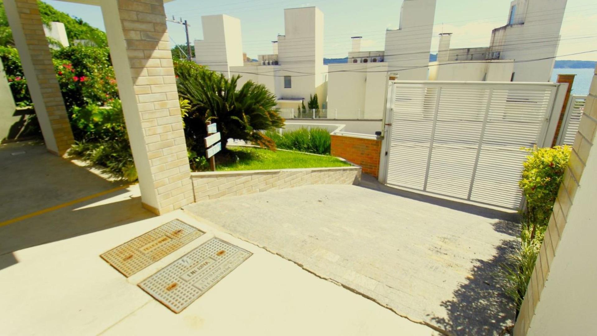 1083 - Apartamento Com Vista Para O Mar Em Bombinhas Esterno foto