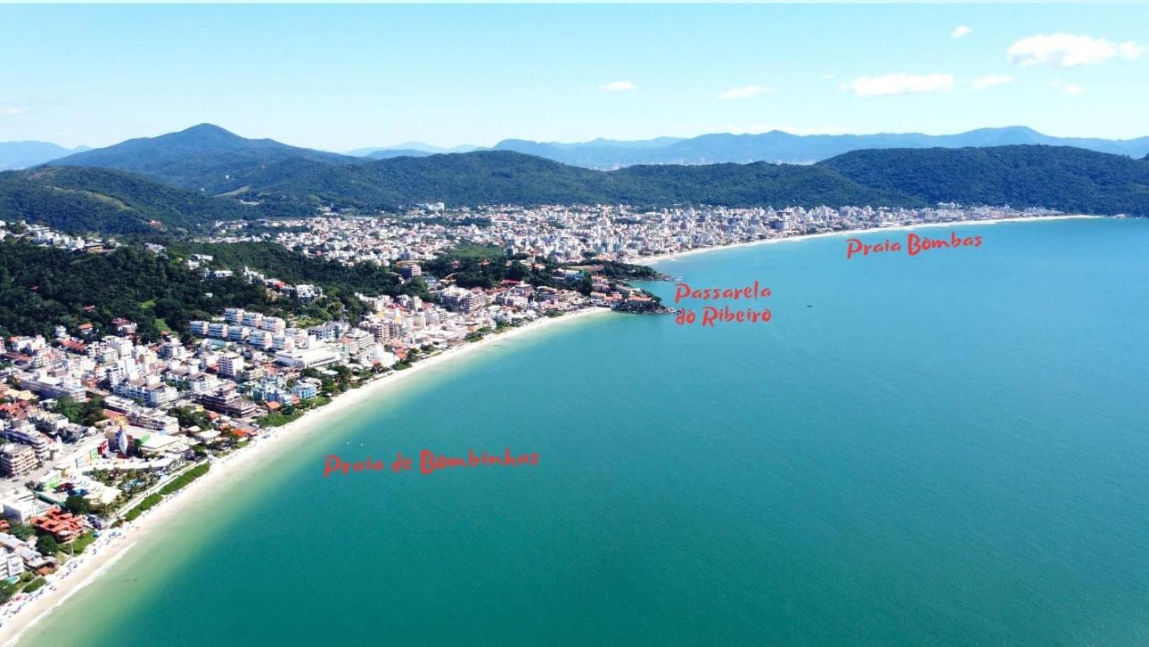 1083 - Apartamento Com Vista Para O Mar Em Bombinhas Esterno foto