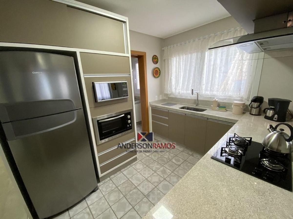 1083 - Apartamento Com Vista Para O Mar Em Bombinhas Esterno foto