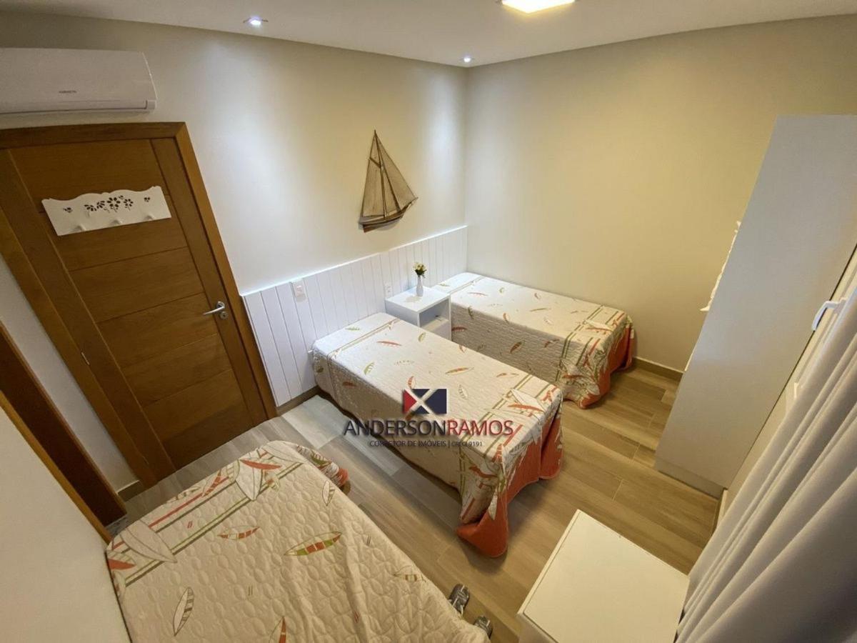 1083 - Apartamento Com Vista Para O Mar Em Bombinhas Esterno foto