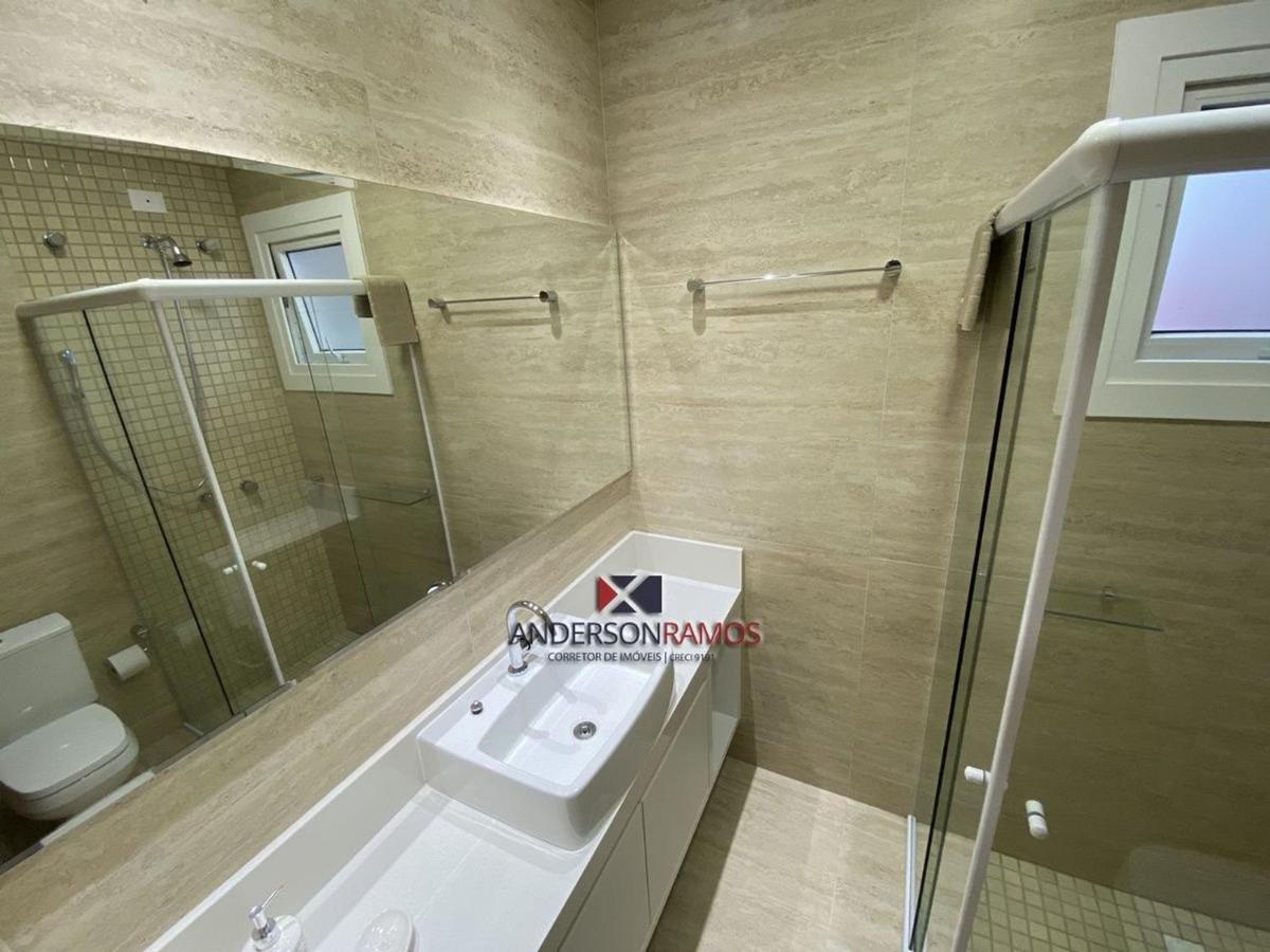1083 - Apartamento Com Vista Para O Mar Em Bombinhas Esterno foto