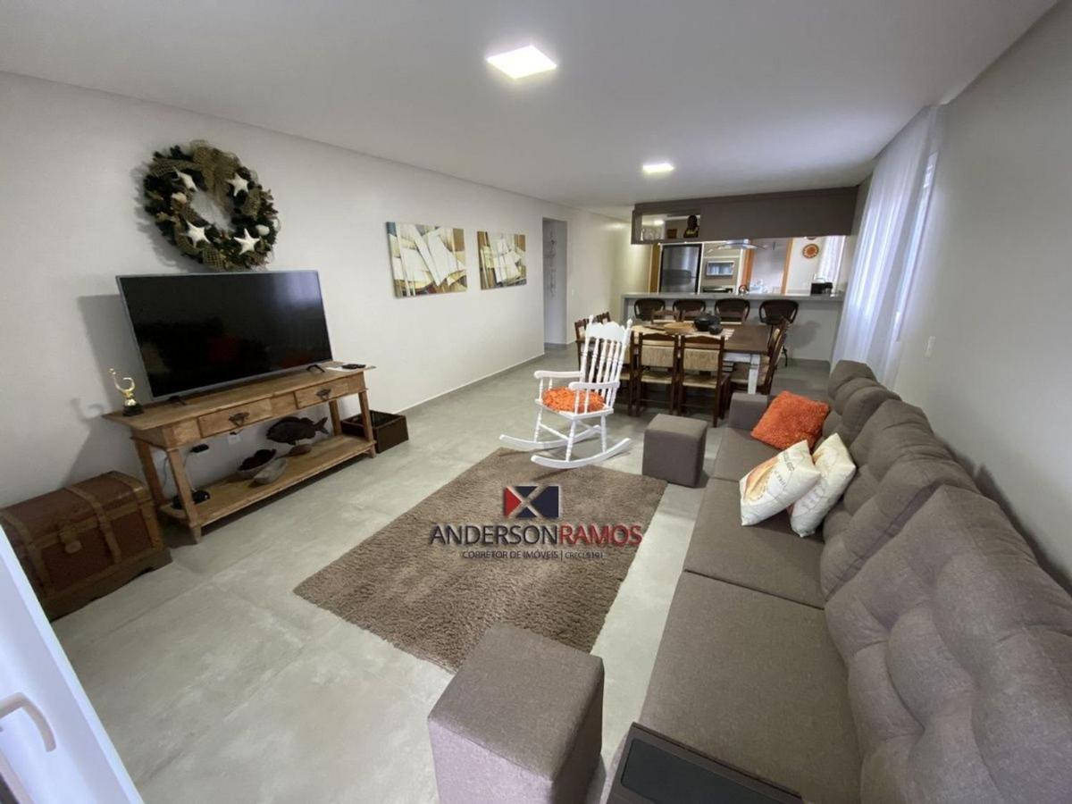 1083 - Apartamento Com Vista Para O Mar Em Bombinhas Esterno foto