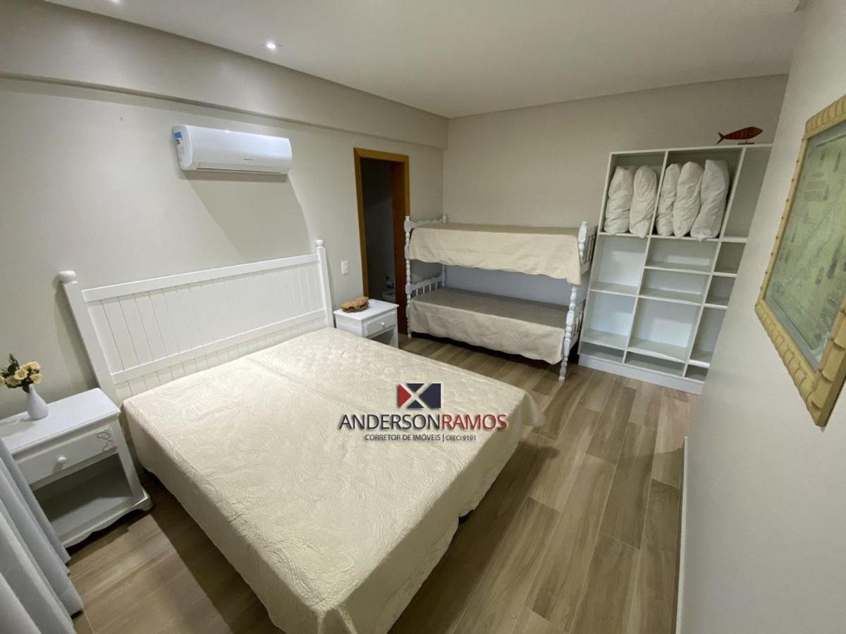 1083 - Apartamento Com Vista Para O Mar Em Bombinhas Esterno foto